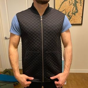 📦Moving Sale🚘 Banana Republic Black Padded Vest